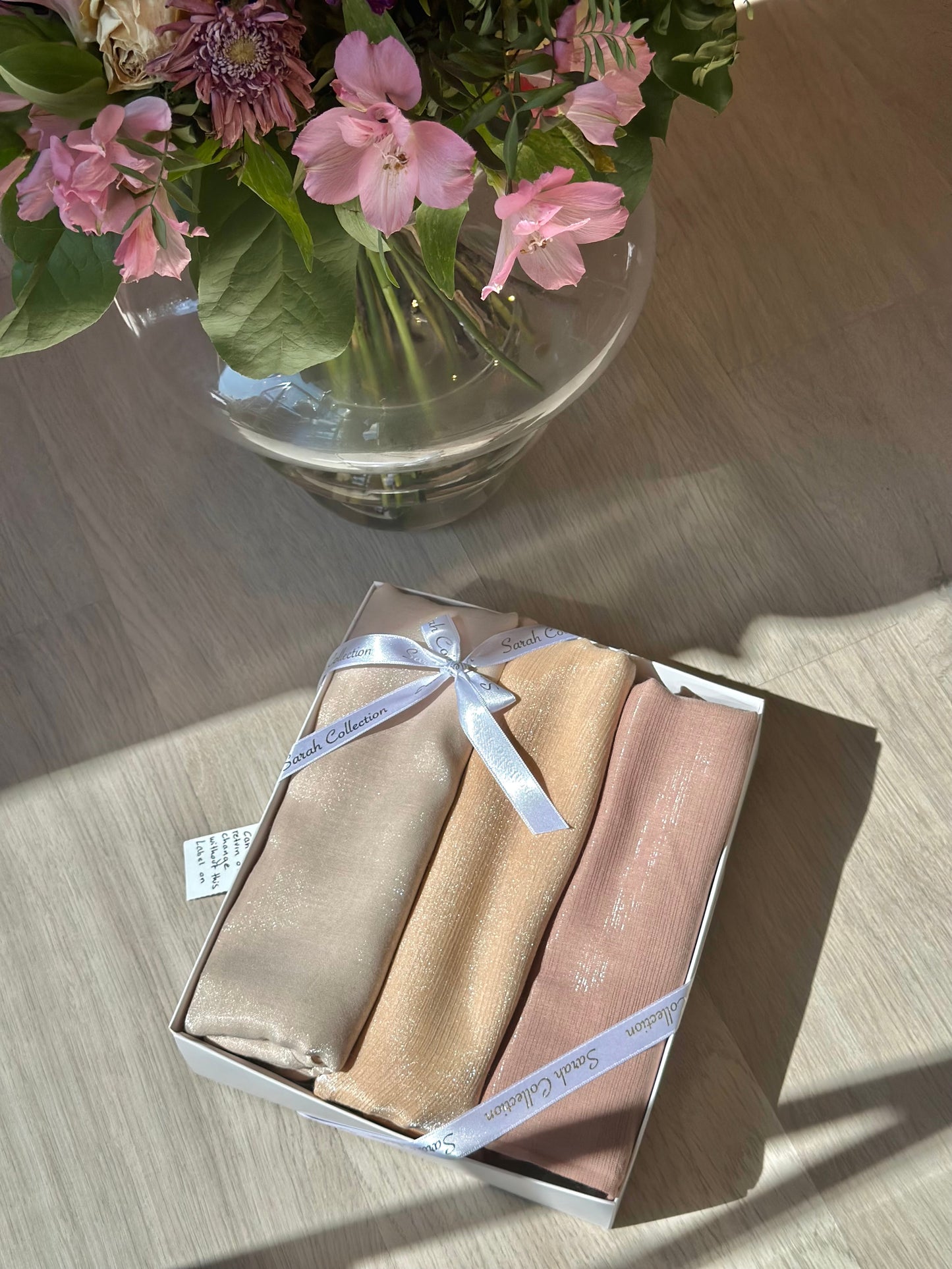 Shiny silk Hijab box