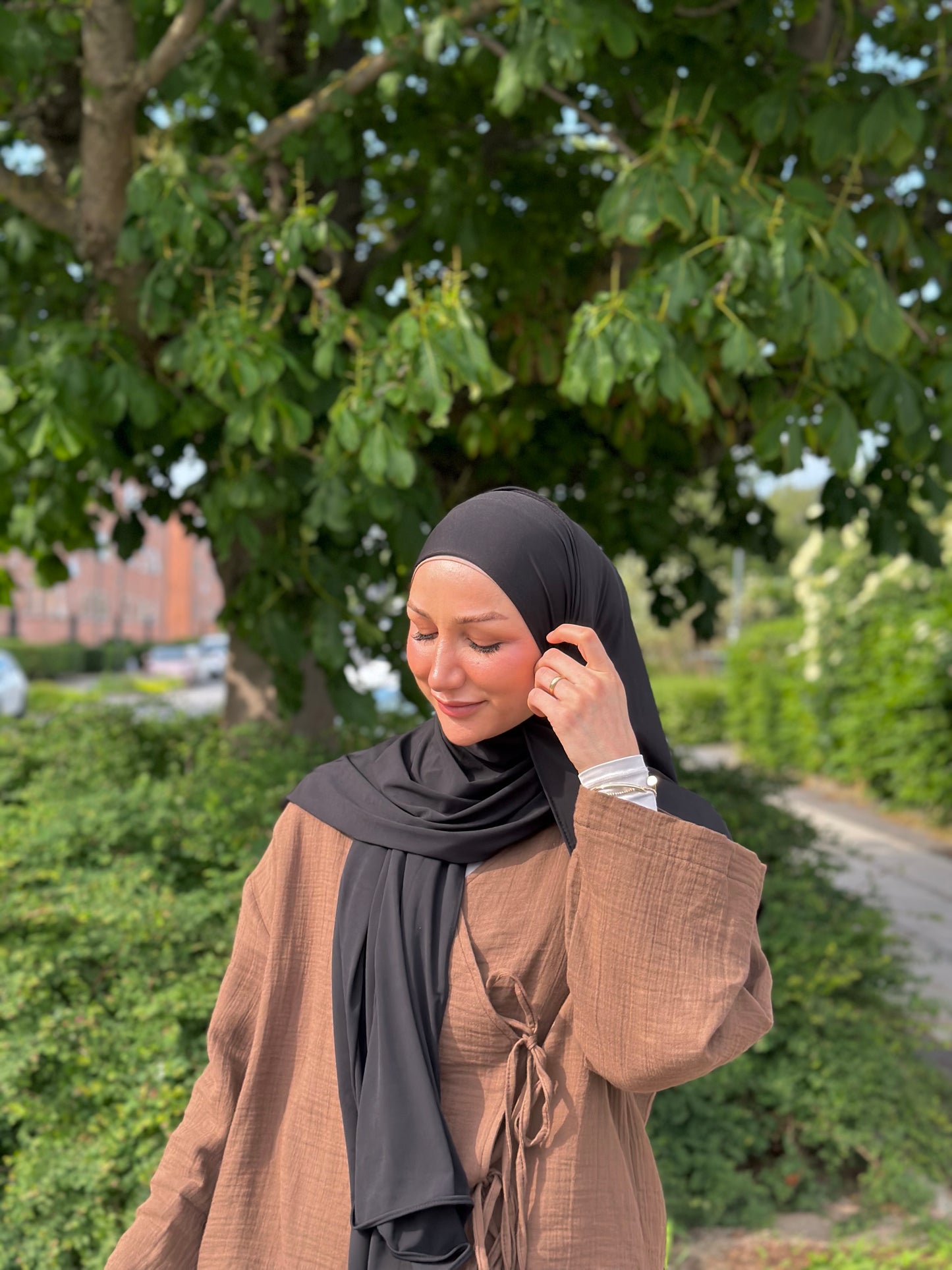 Liquid Hijab - Black Tea - Lh01