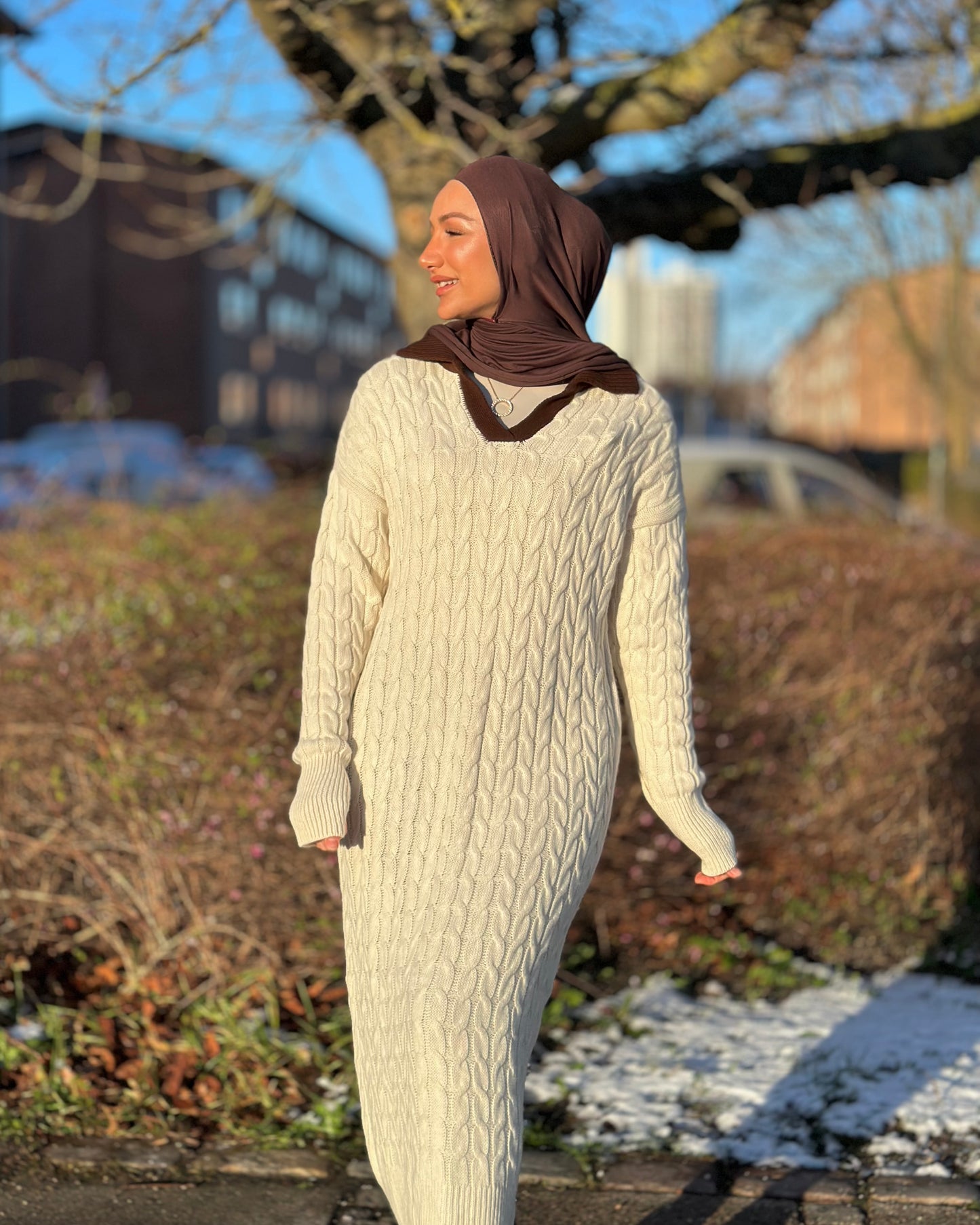 Kabel V yaka elbise - süt beyazı