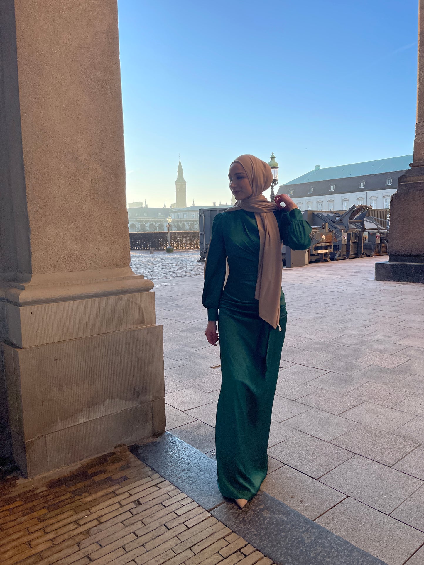 Vücuda Oturan Saten Elbise - Orman Yeşili