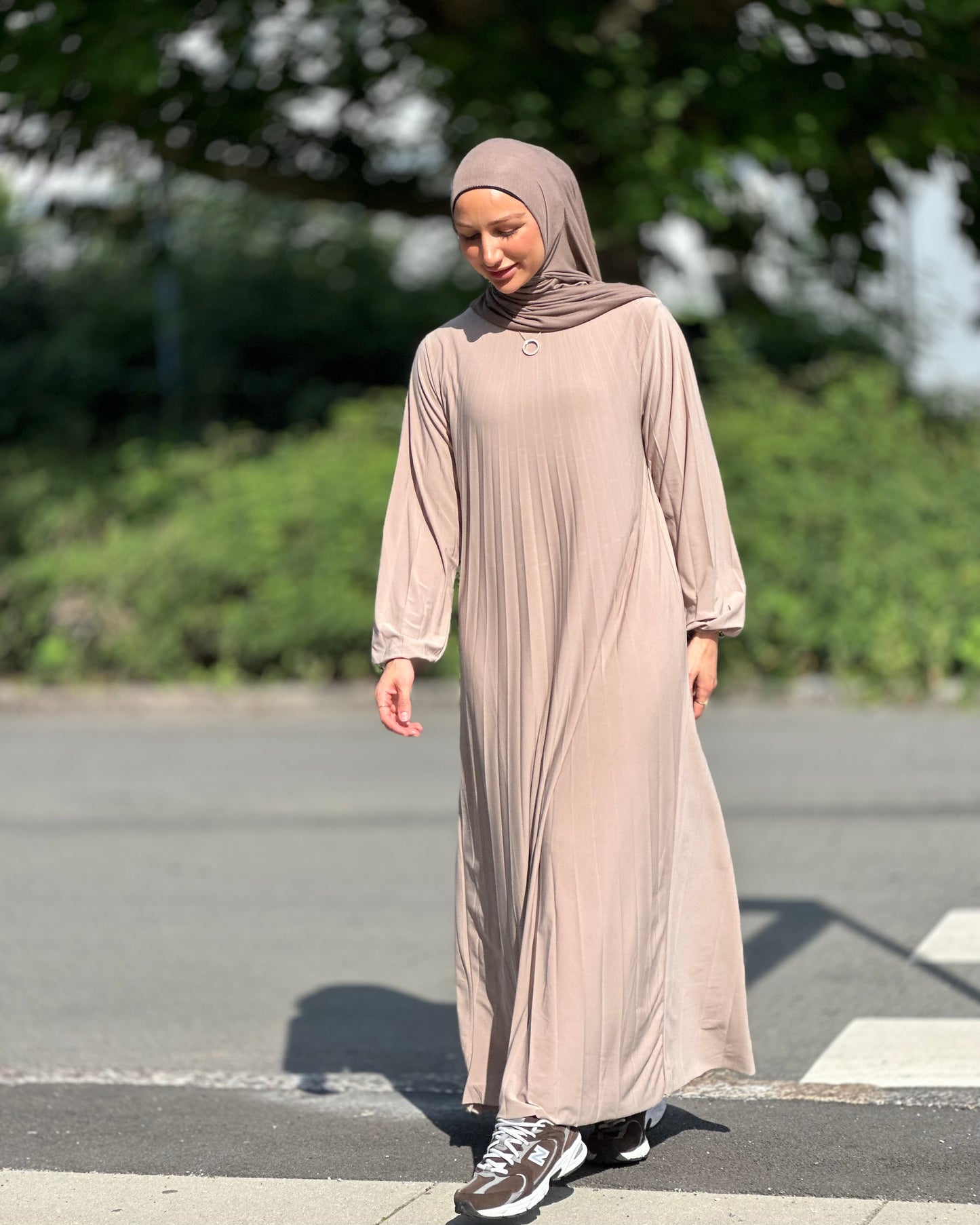 Plisseret Abaya - Beige