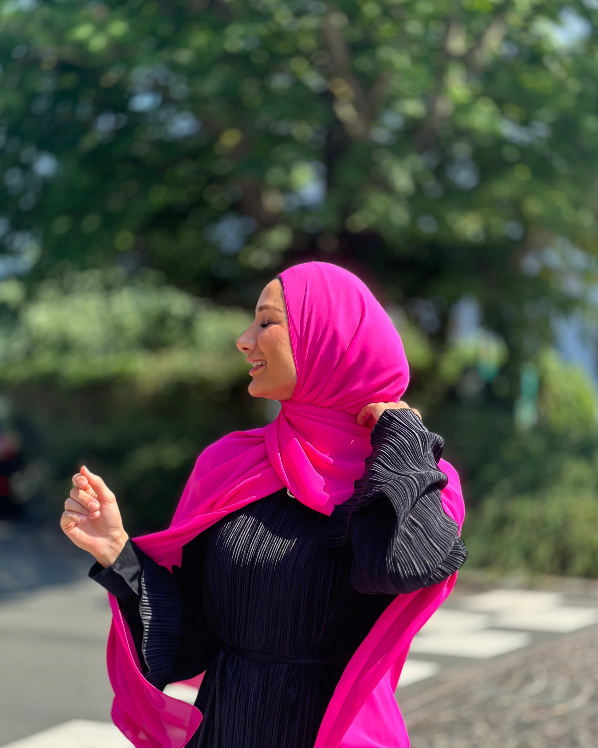 Lux chiffon hijab - Hot pink L117 Lux chiffon hijab - Hot pink L117