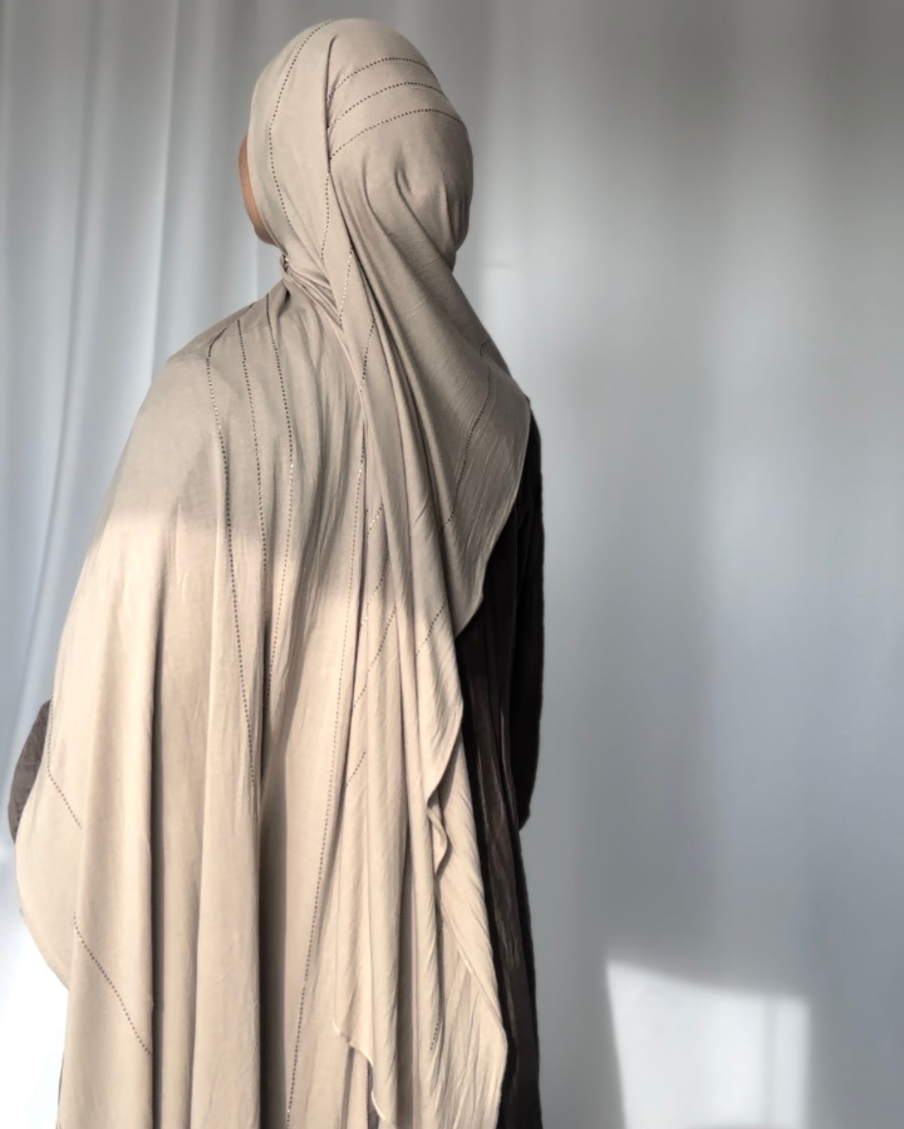 Delux Taş Jersy Tesettür - Bej/Altın ds07