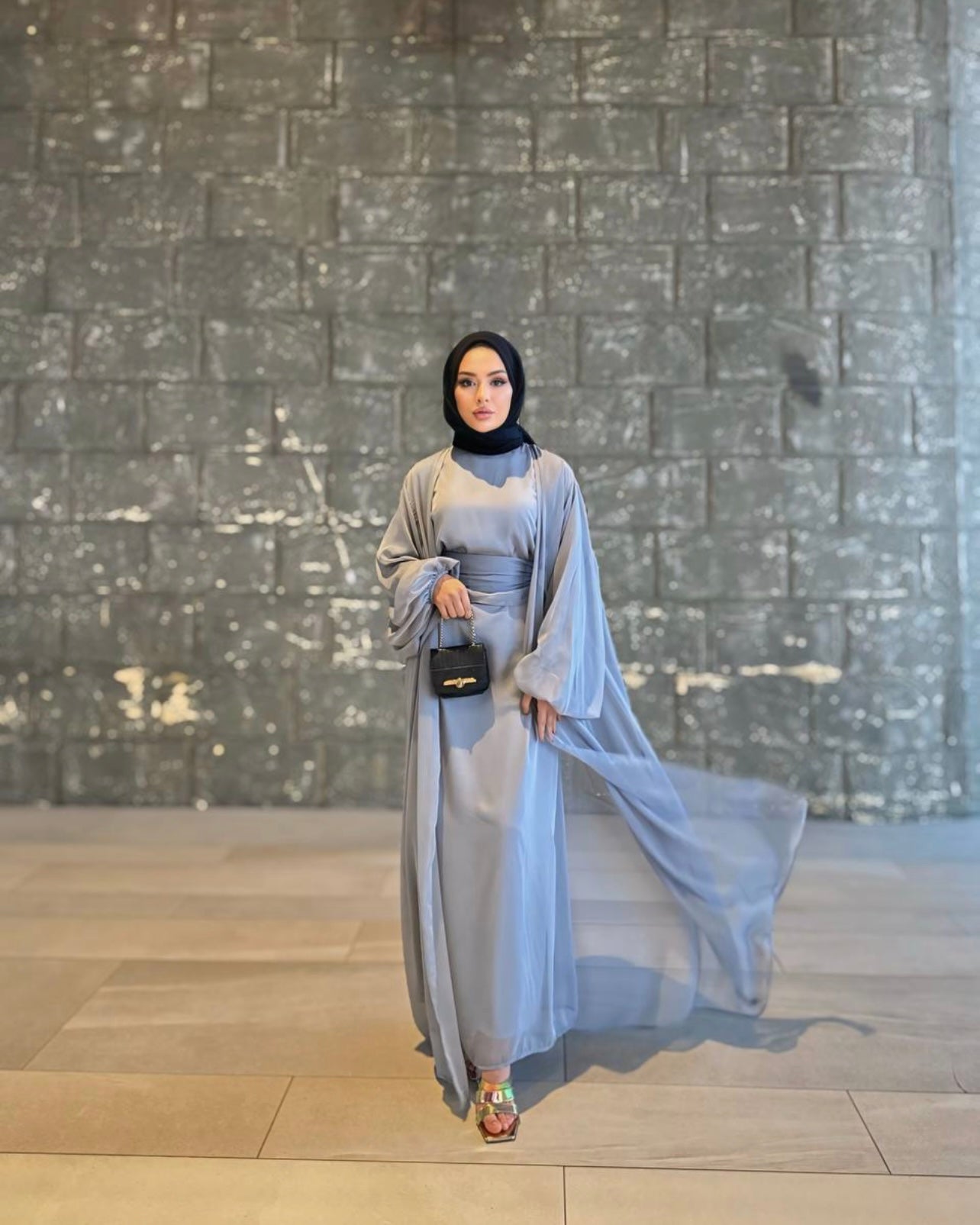 Alia 2-piece chiffon abaya - Silver