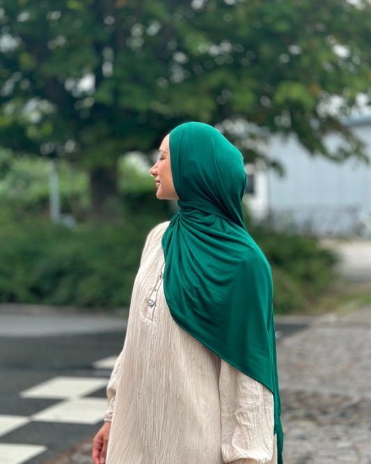 Plain Jersey Hijab - Deep green b18