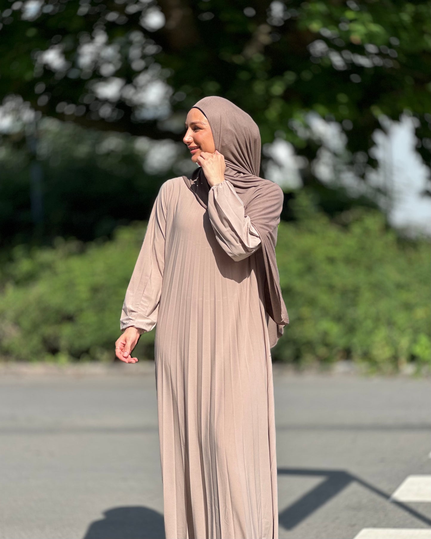 Plisseret Abaya - Beige