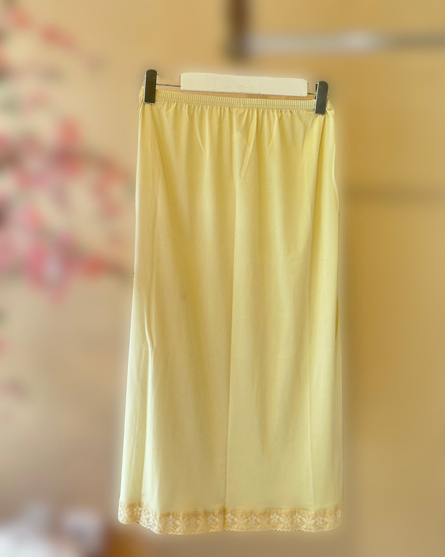 Underskirt - cream