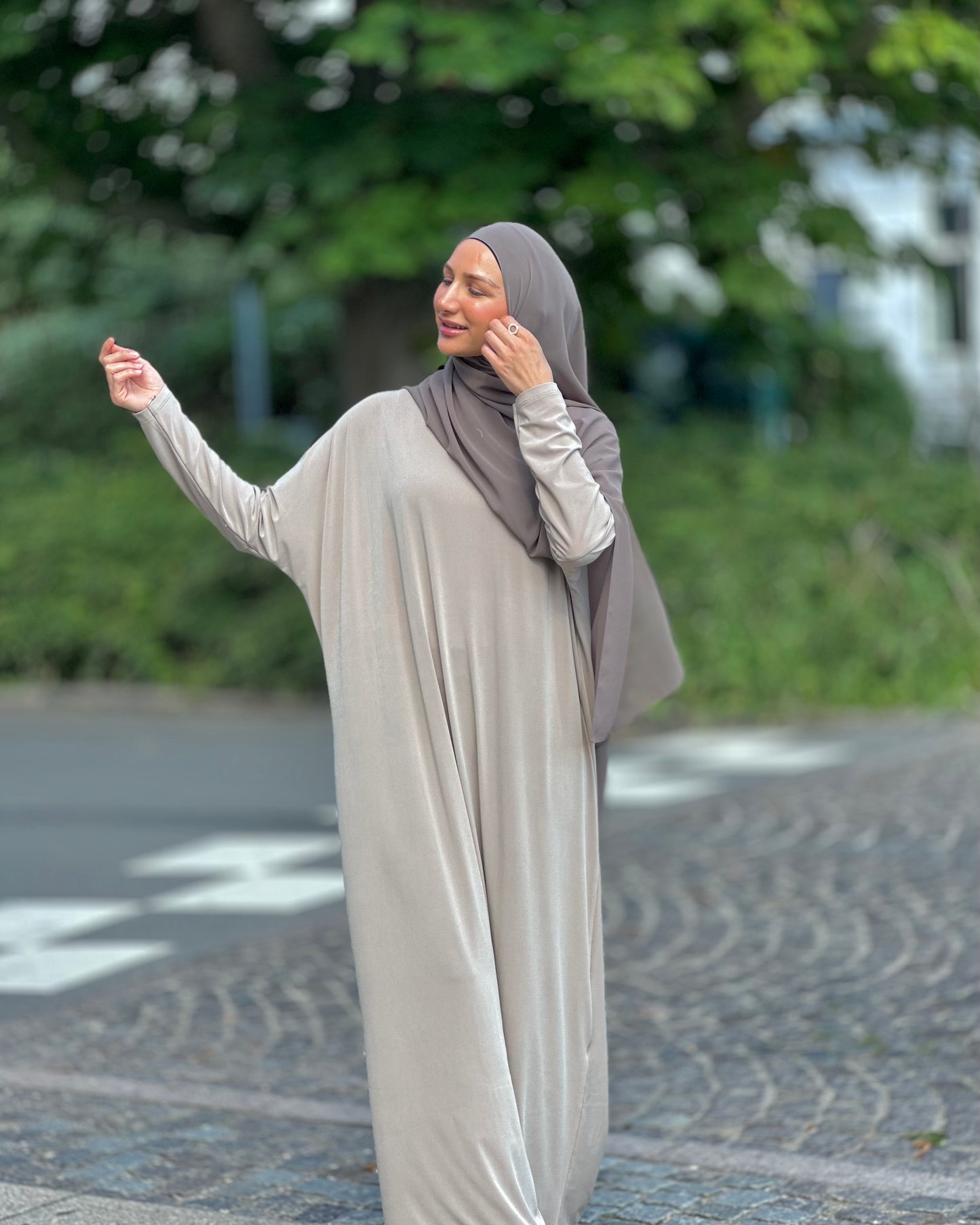 Butterfly basic Abaya - Tan