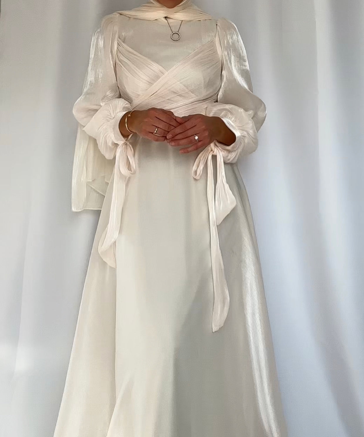 Gleaming Drape Dress - Cream Puf