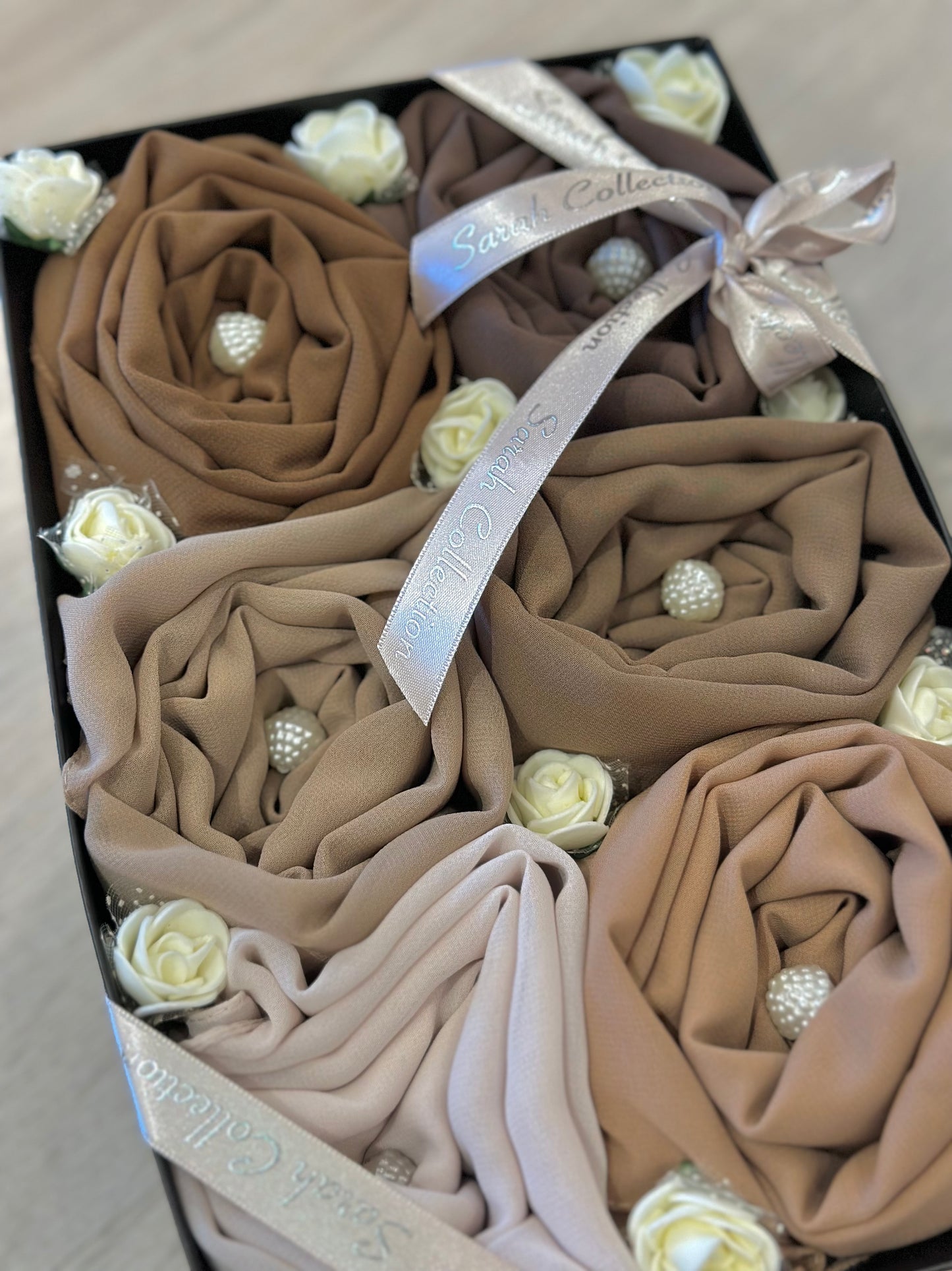 Classic chiffon gift box