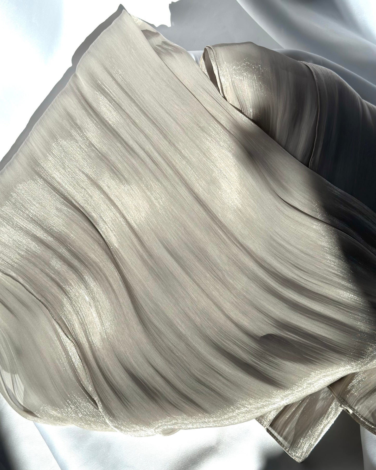 Shiny valentino chiffon - Warm Silver sv45