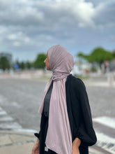 Görseli Galeri görüntüleyiciye yükleyin, Thin Plain Jersey Hijab - Dusty Lavender tb09

