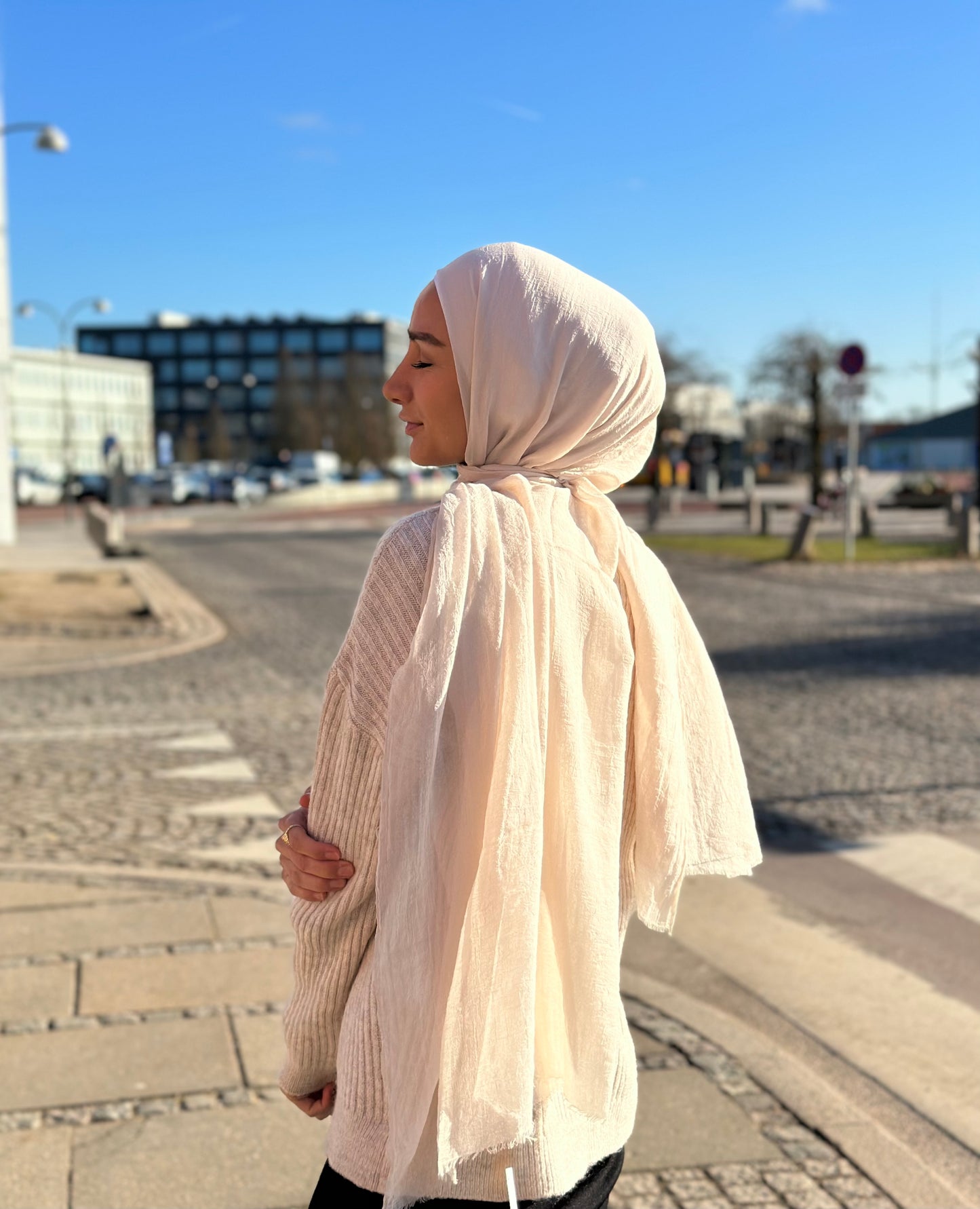 Dubai Hijab - Light Beige db30