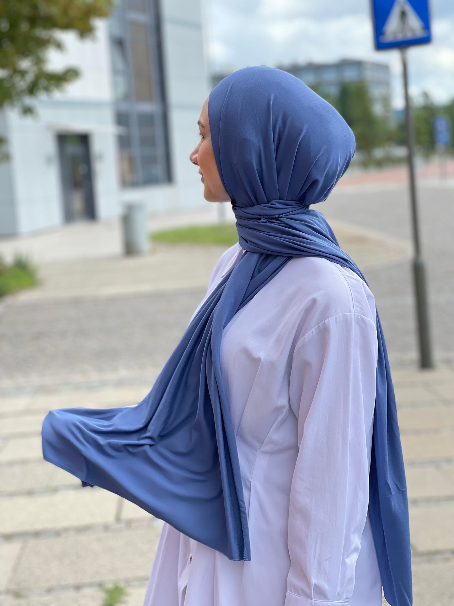 Plain Jersey hijab - indigo Blue b80