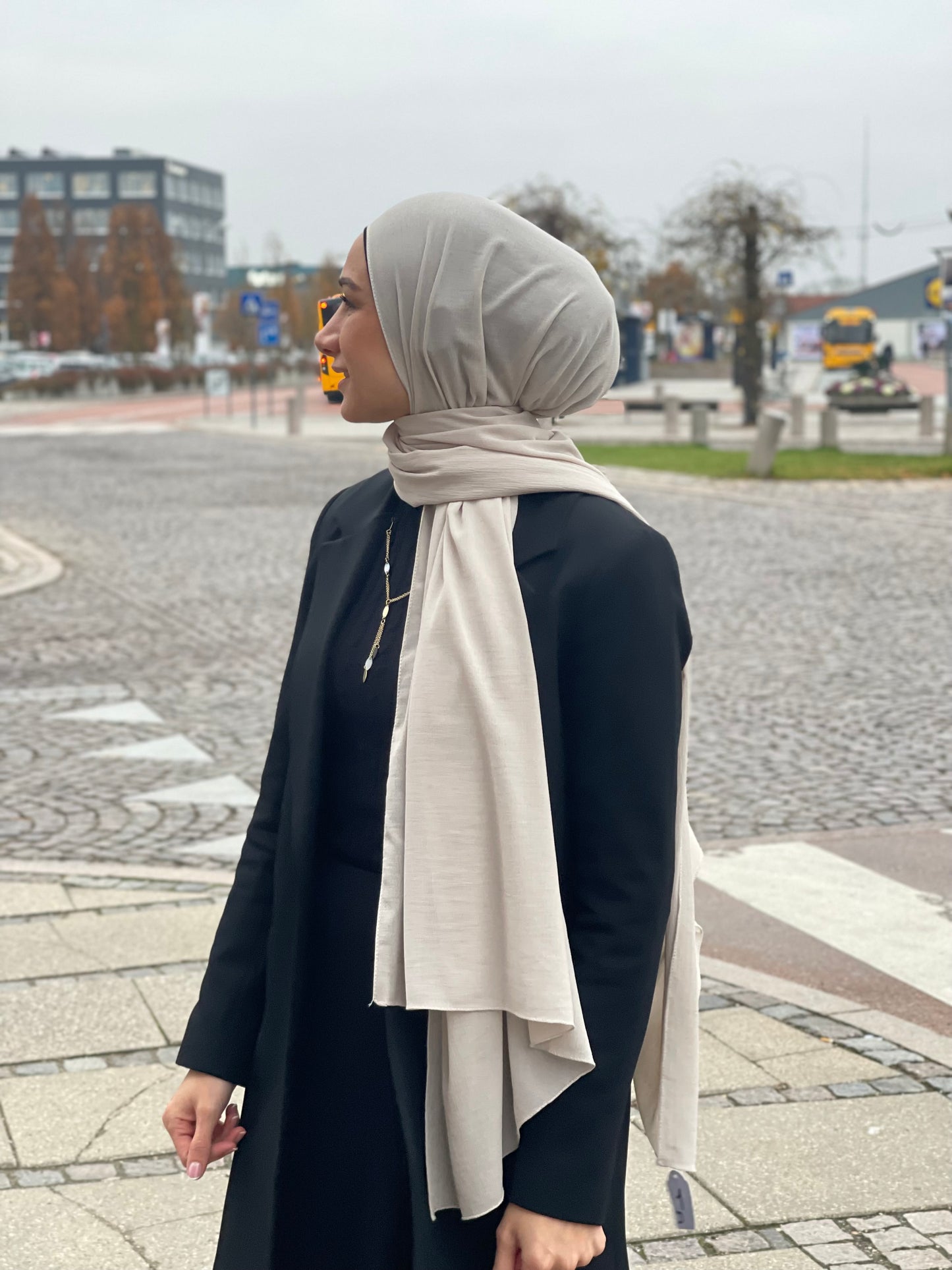 Crepe Chiffon Hijab - Ivory