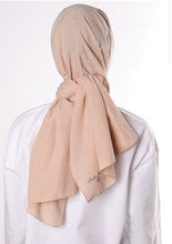 Görseli Galeri görüntüleyiciye yükleyin, Neutral Cotton Hijab - Nescafé
