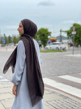 Indlæs billede til gallerivisning Dubai Hijab - Deep Brown 7
