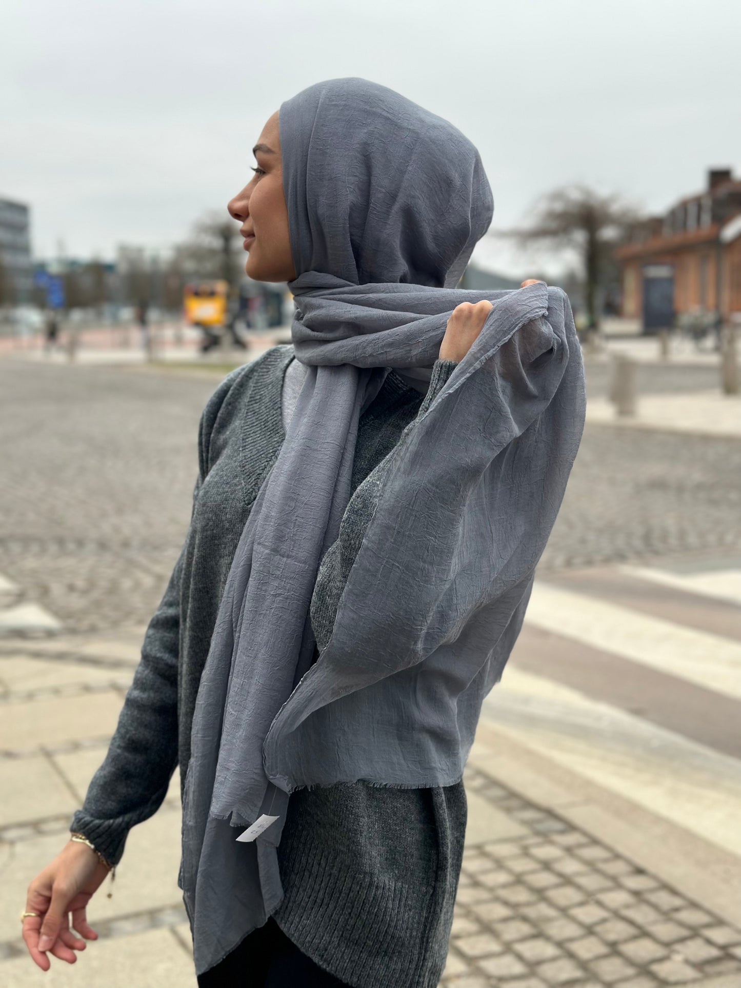 Dubai Hijab - Grey db25