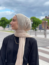 Görseli Galeri görüntüleyiciye yükleyin, Ribbed Jersey Hijab - R15

