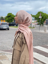 Indlæs billede til gallerivisning Shiny Silk Hijab - ss60
