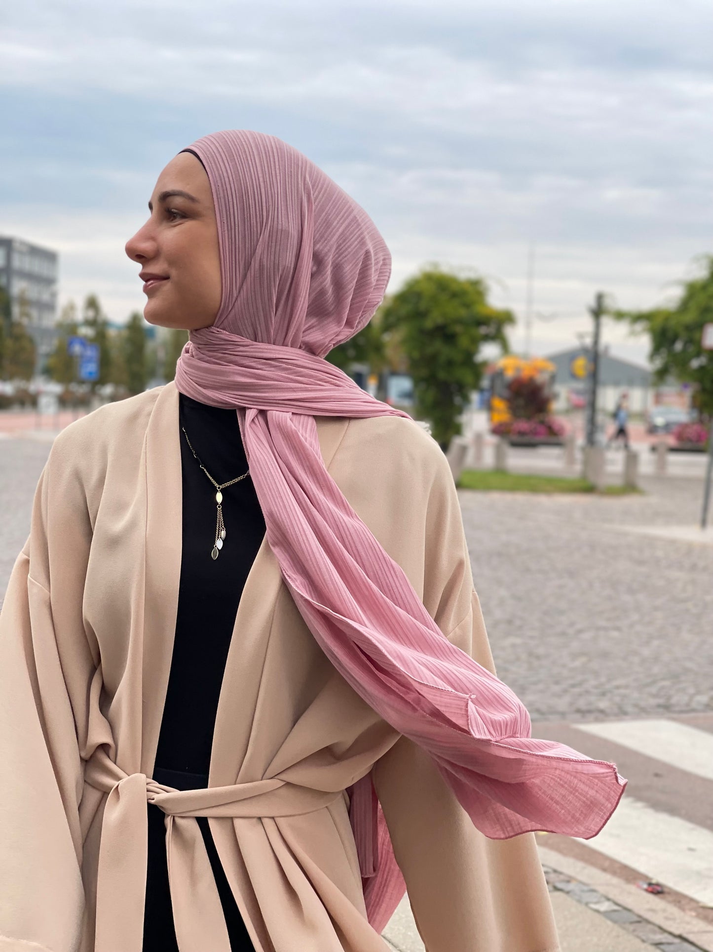 Delux Jersey Hijab - Neutral Pink 16