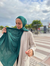 Indlæs billede til gallerivisning Lycra Hijab - Forest green ly10
