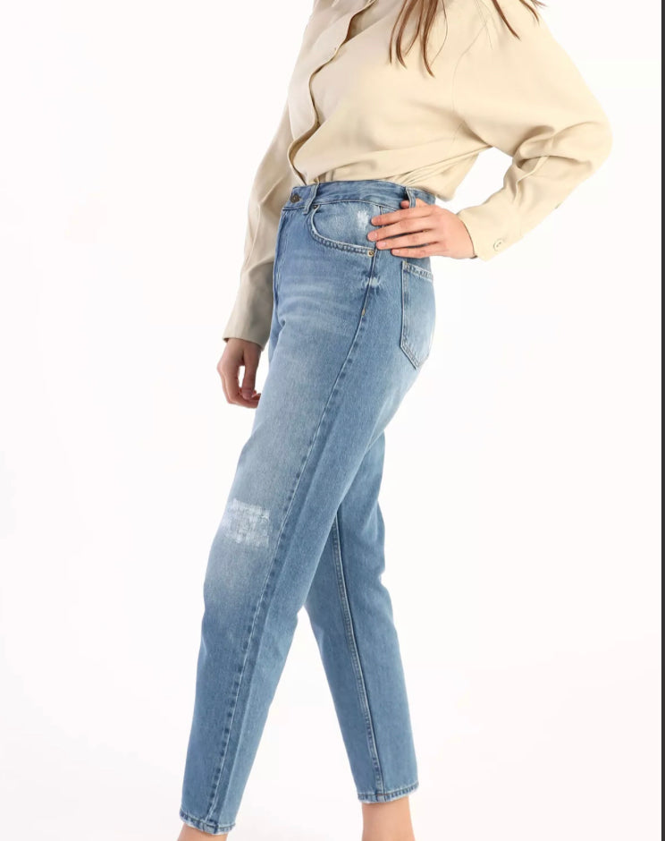 High Waist Slant Pocket Mom Jeans